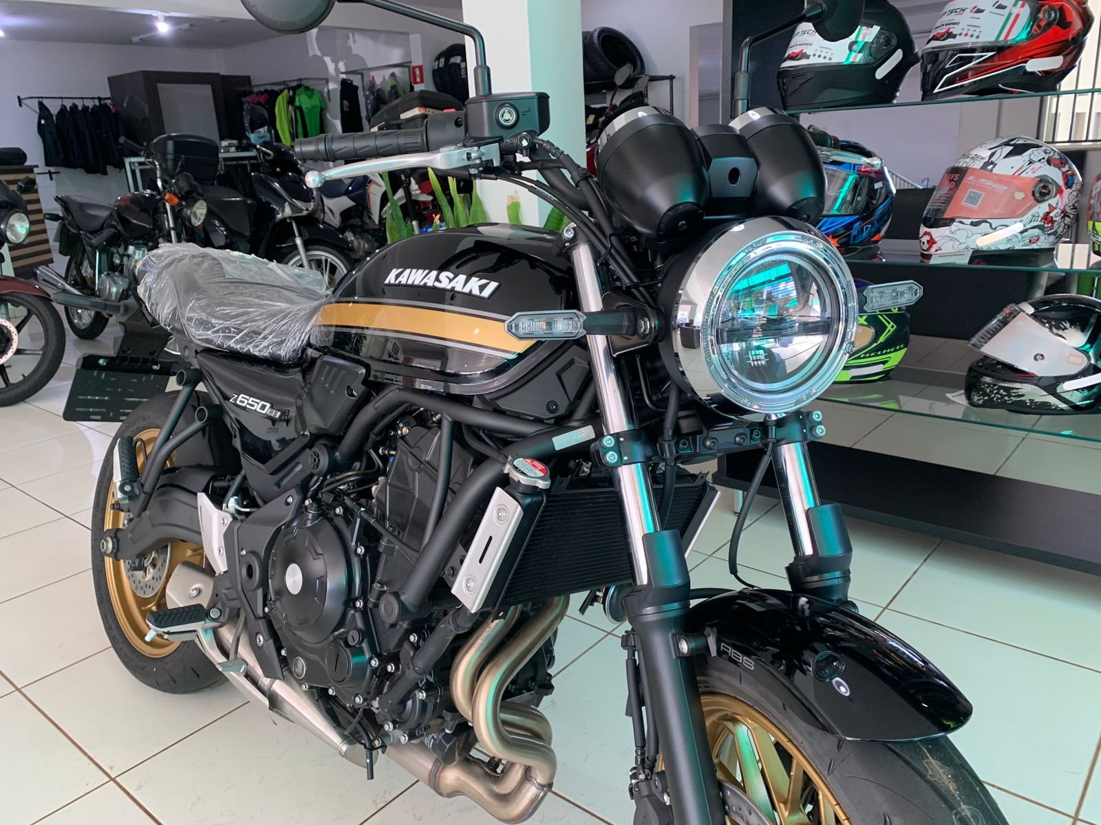 Kawasaki Z650 — foto 2