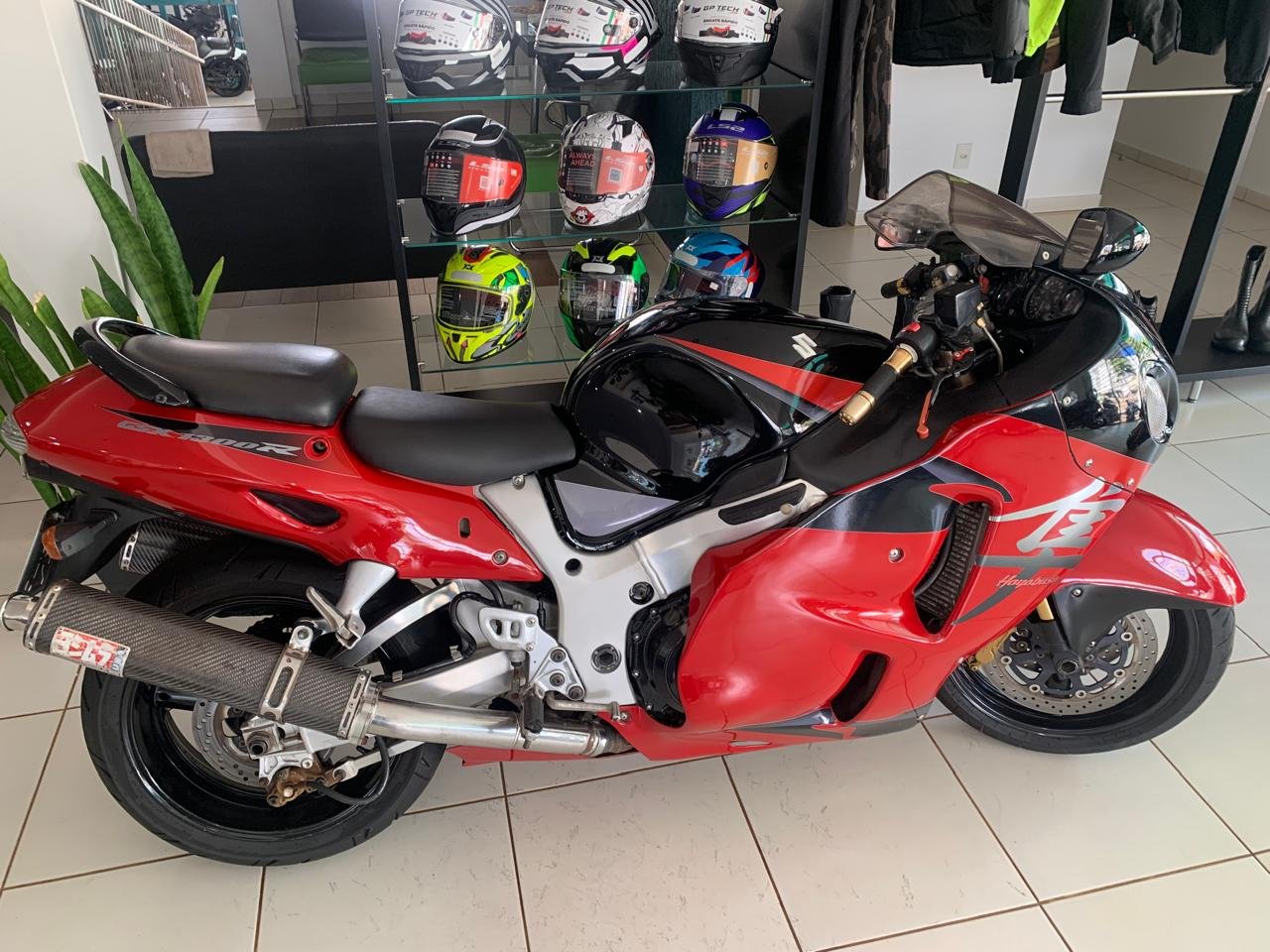 Suzuki GSX 1300-R — foto 6