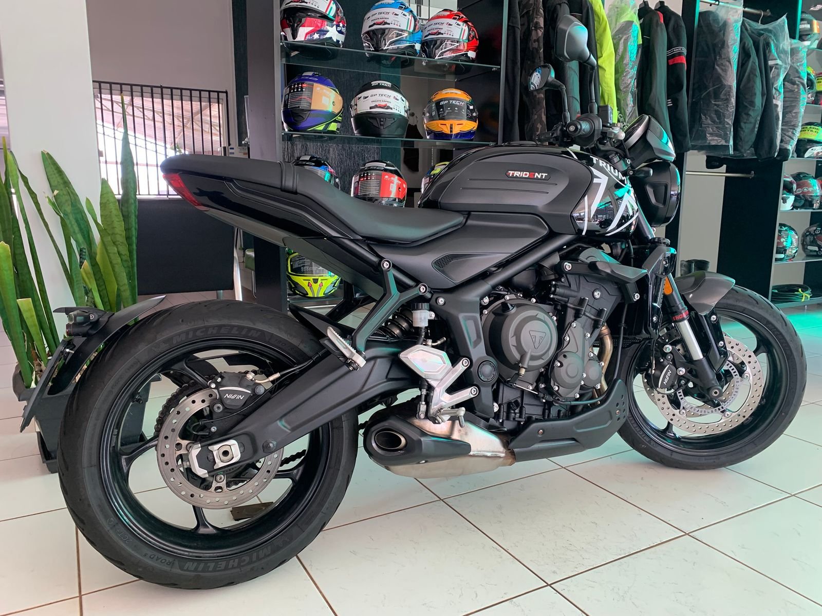 Triumph TRIDENT 660 — foto 6