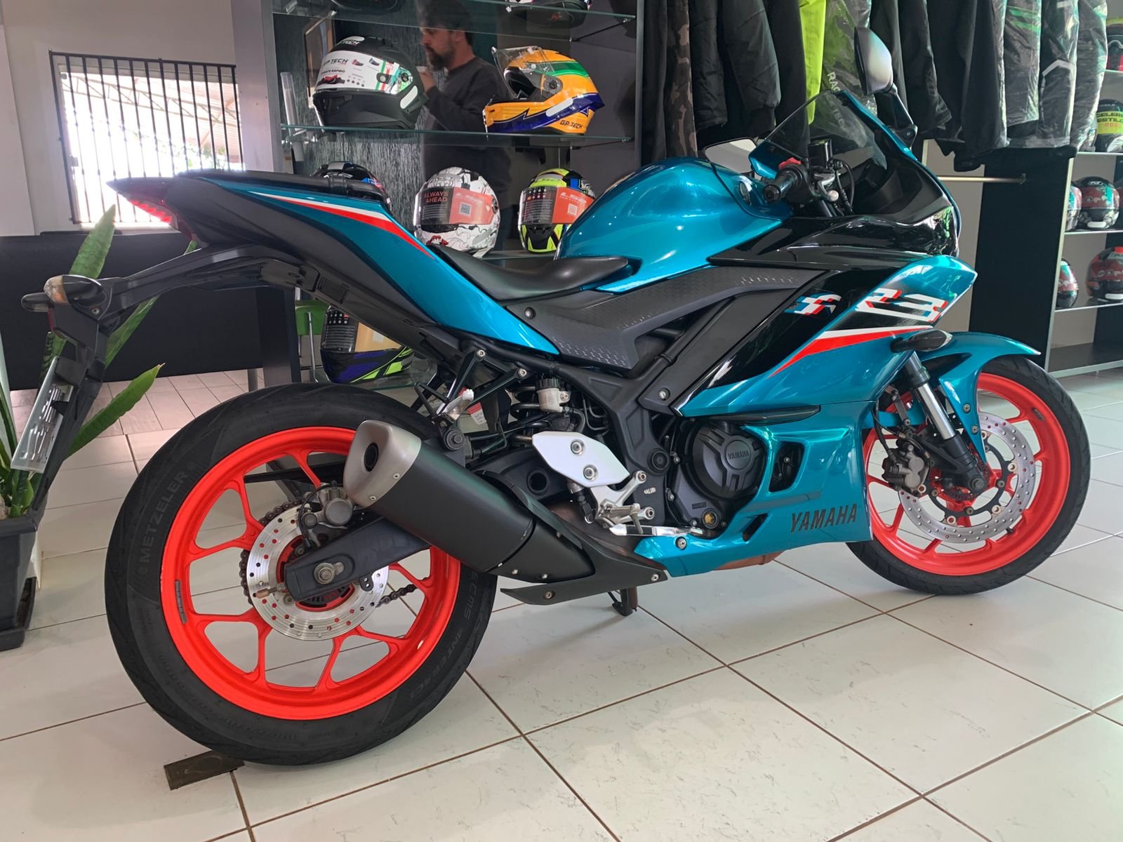 Yamaha YZF-R3 — foto 5