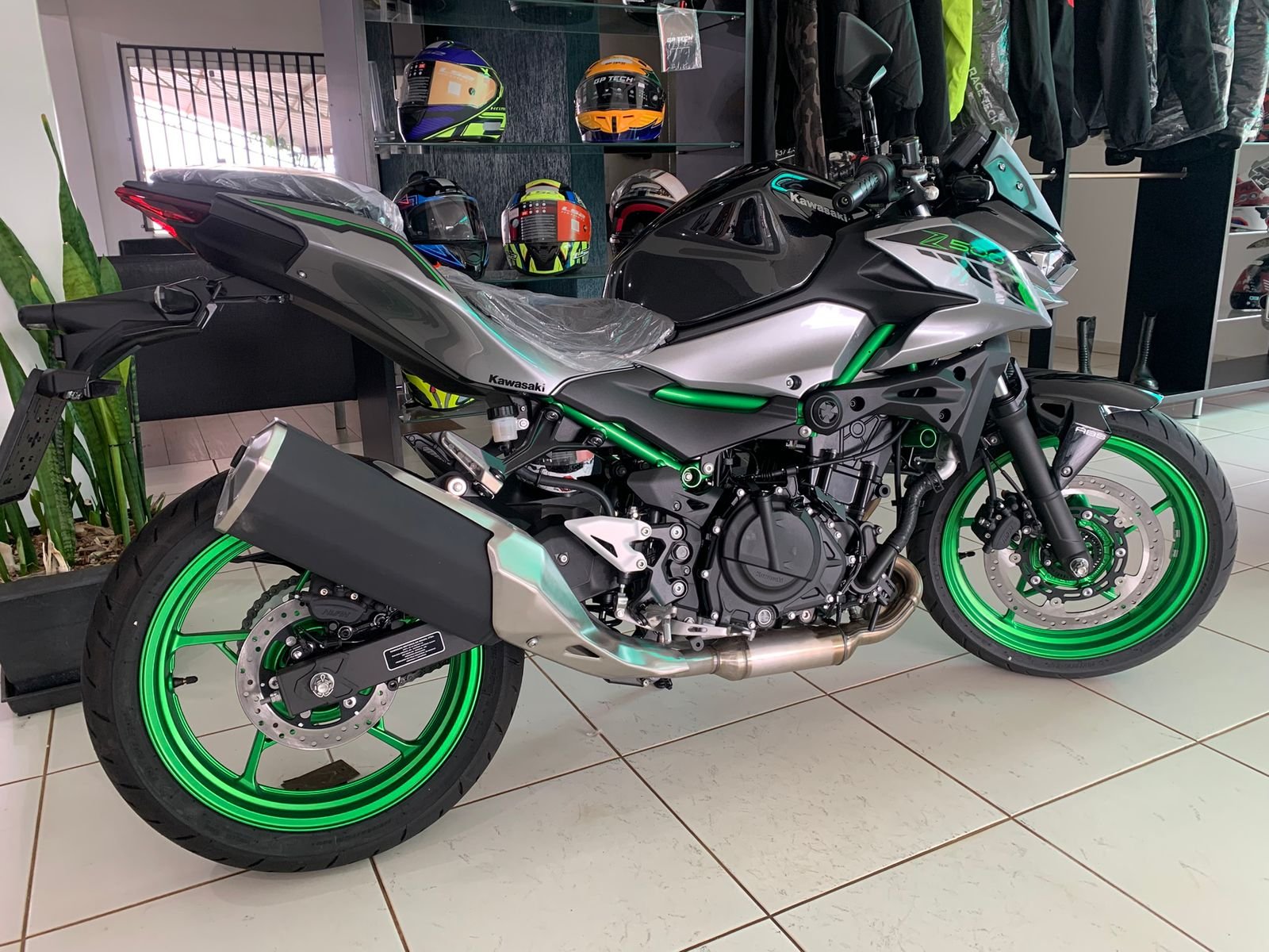 Kawasaki Z500 — foto 6