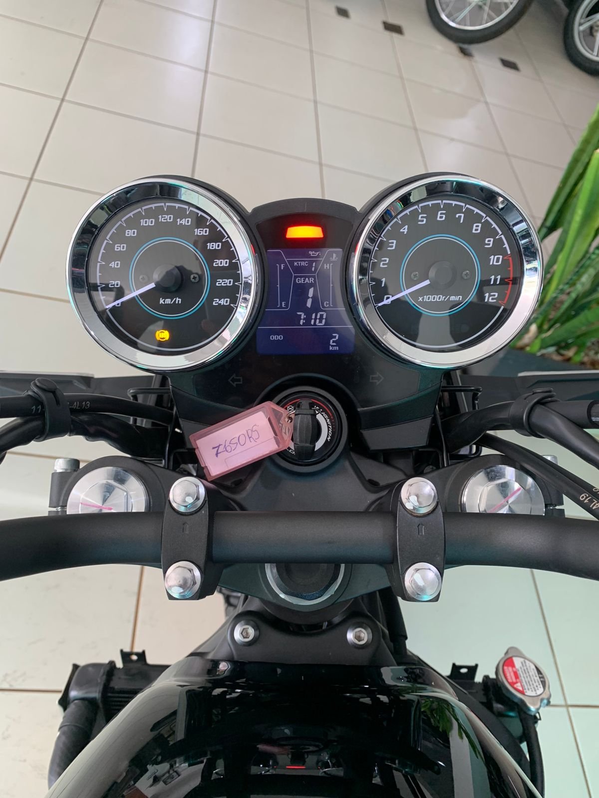 Kawasaki Z650 — foto 7