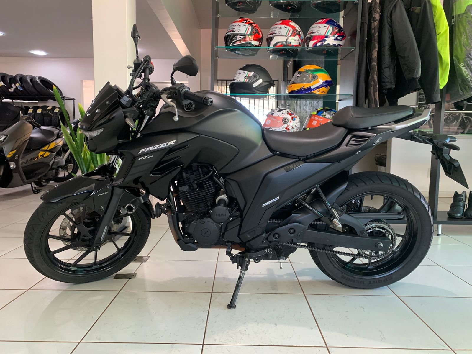 Yamaha FZ25 — foto 5