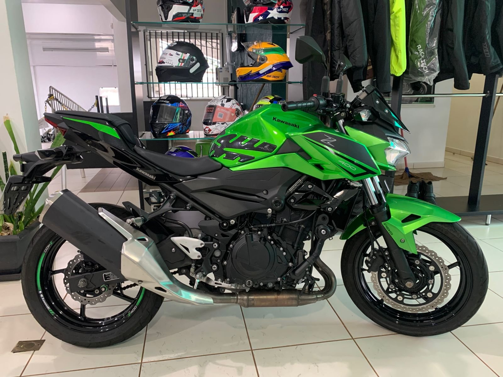 Kawasaki Z400 — foto 4