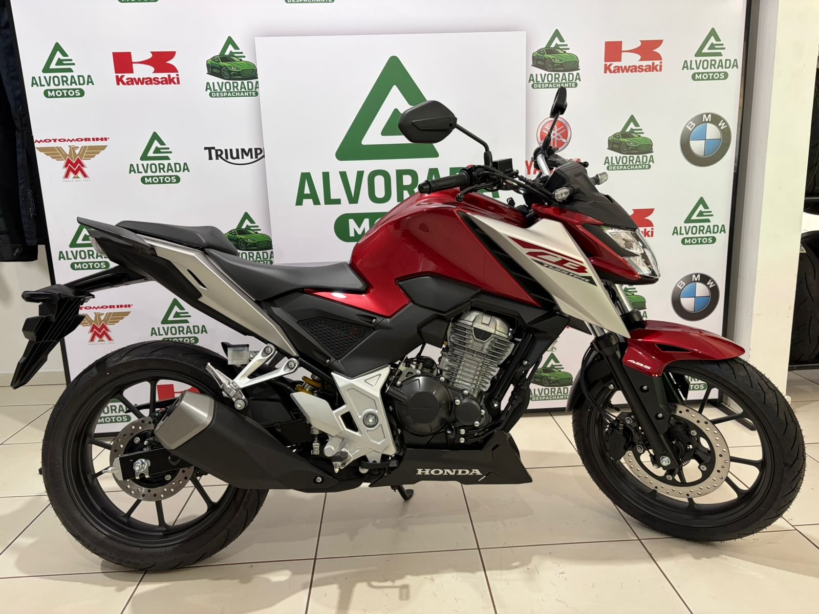 Honda TWISTER 300 — foto 3