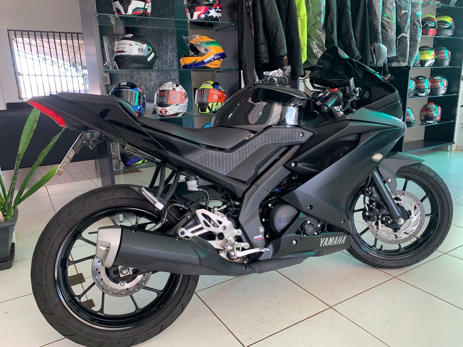 Yamaha YZF-R15 — foto 6