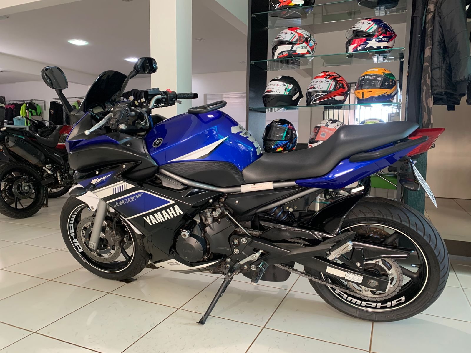 Yamaha XJ6 — foto 6