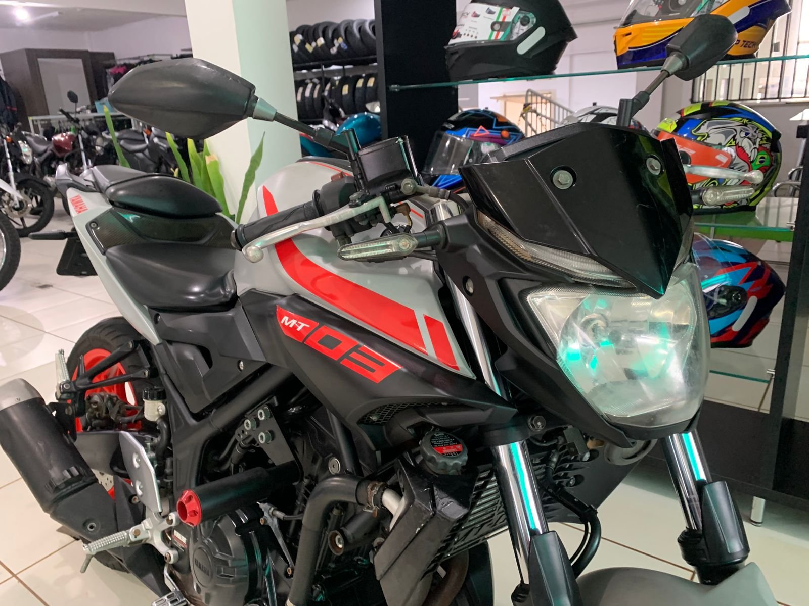 Yamaha MT-03 — foto 2