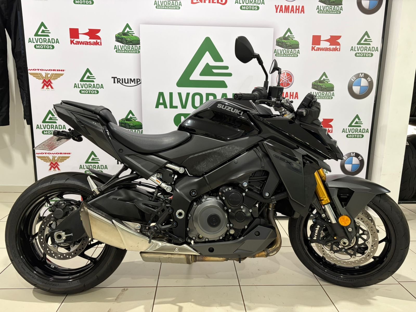 Suzuki GSX-S — foto 3