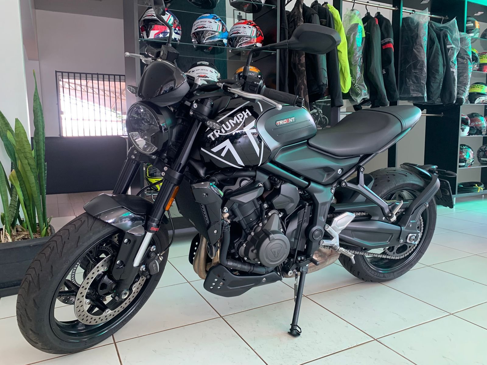 Triumph TRIDENT 660 — foto 3