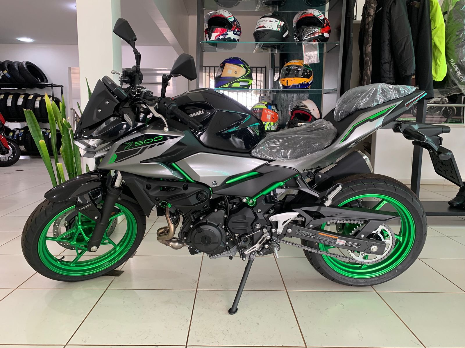 Kawasaki Z500 — foto 5