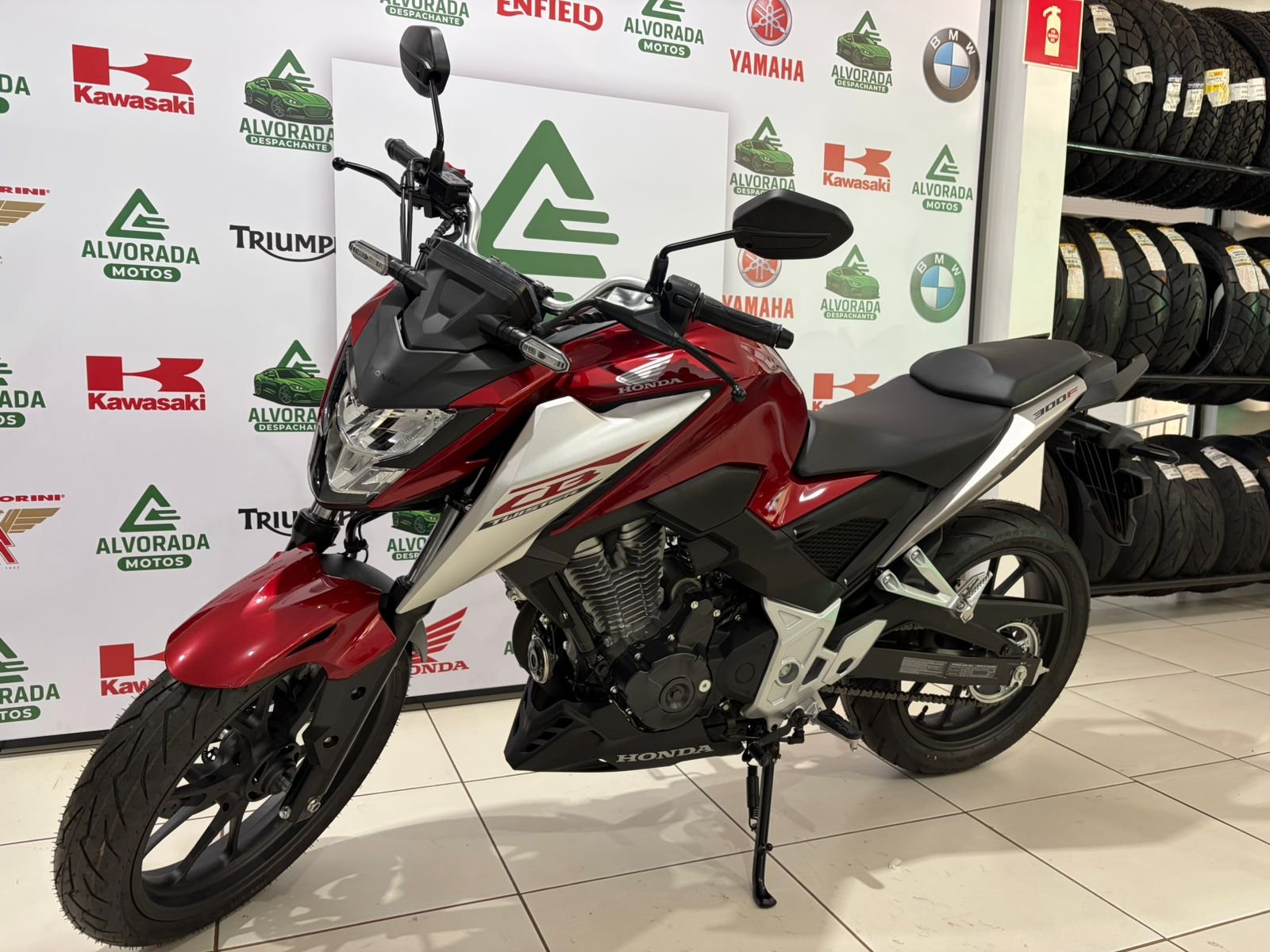 Honda TWISTER 300 — foto 2