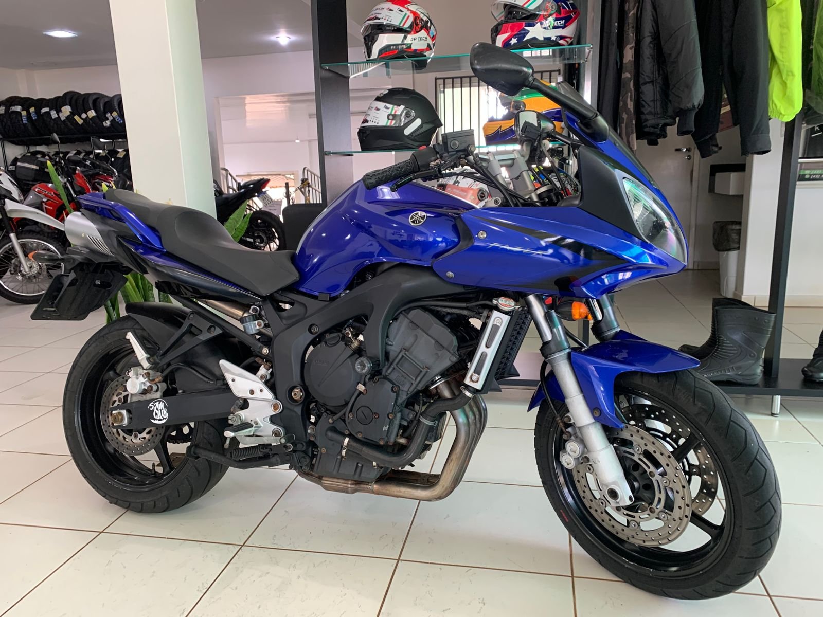 Yamaha FZ6