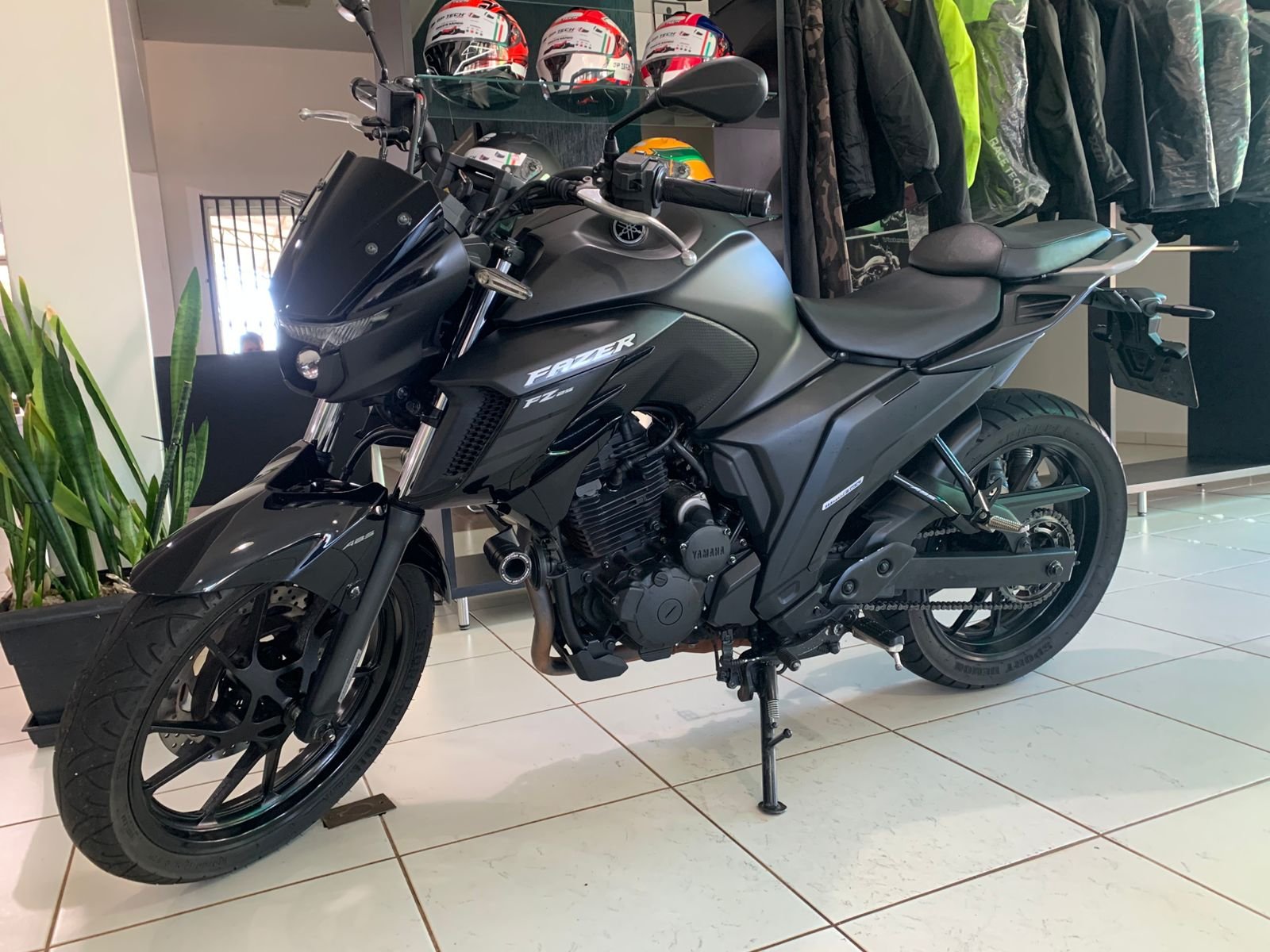 Yamaha FZ25 — foto 3