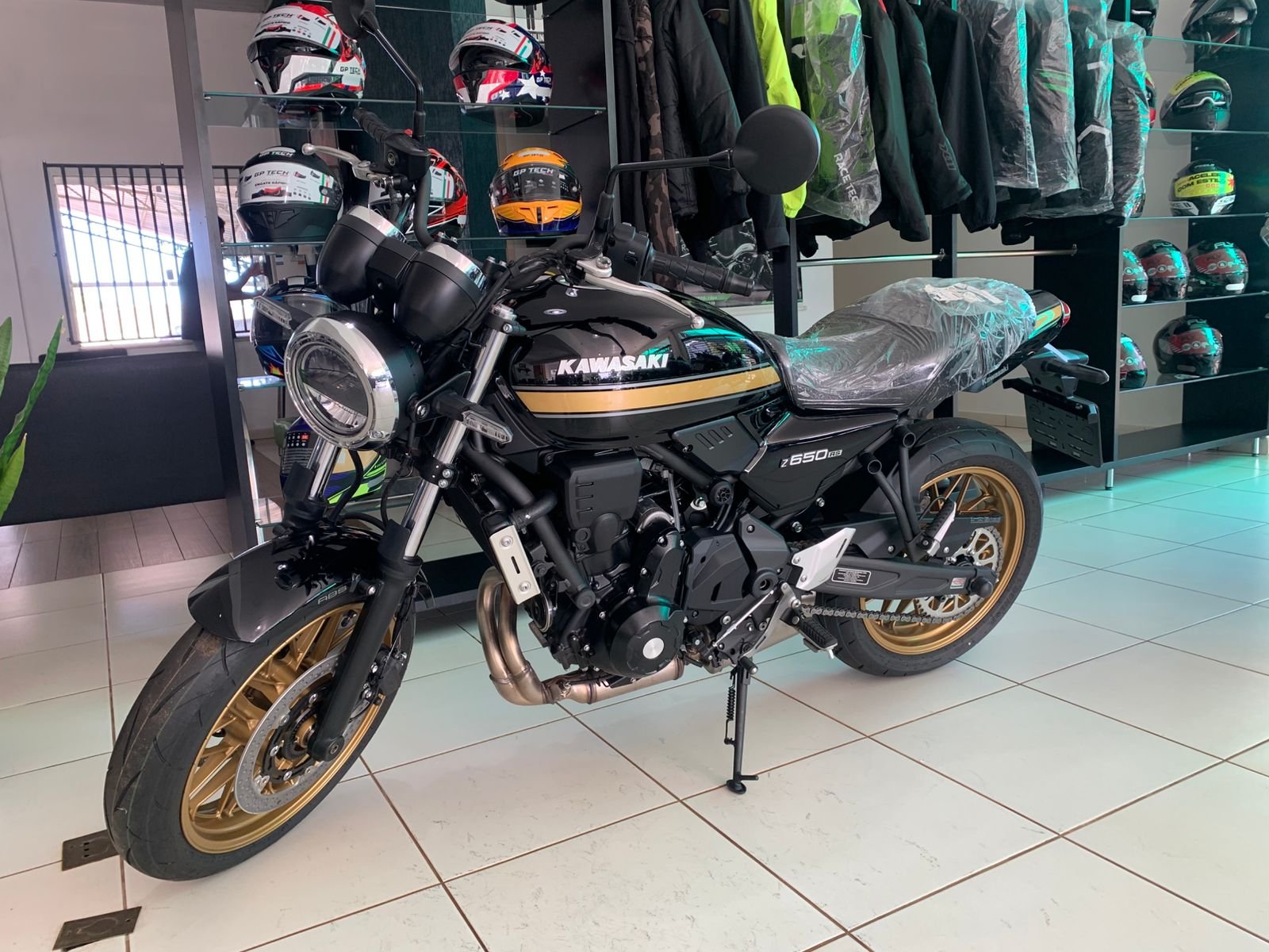 Kawasaki Z650 — foto 3