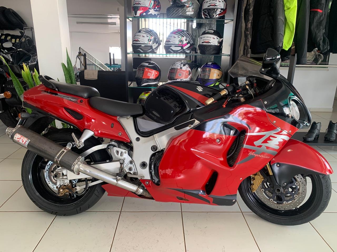 Suzuki GSX 1300-R — foto 4